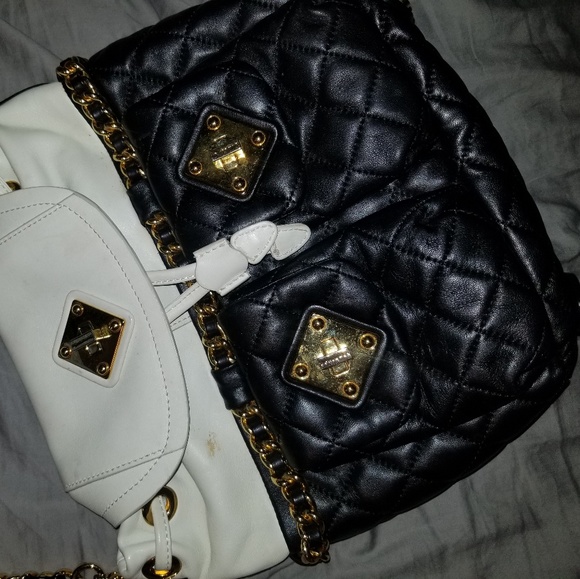 💗 - Picture 2 of 4